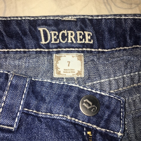 Decree Denim Shorts - Picture 4 of 6
